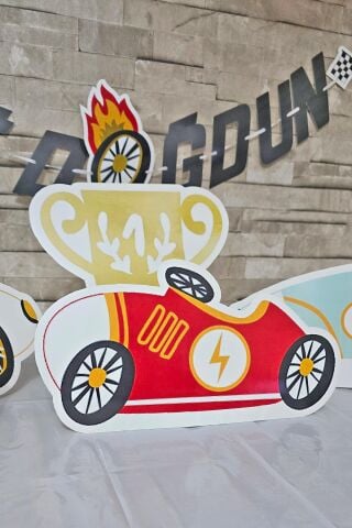 Retro Yarış Arabaları Tema Doğum Günü Ayaklı Pano Seti Doğum Günü Masa Üstü Panolar