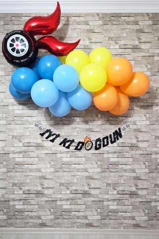 Yarış Tema Doğum Günü Balon Zinciri Seti Fon Perdeli Doğum Günü Süsleme Seti