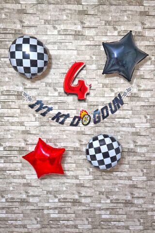 Yarış Temalı Doğum Günü Parti Seti Yaş Balonlu Bannerlı Doğum Günü Süsleme Seti