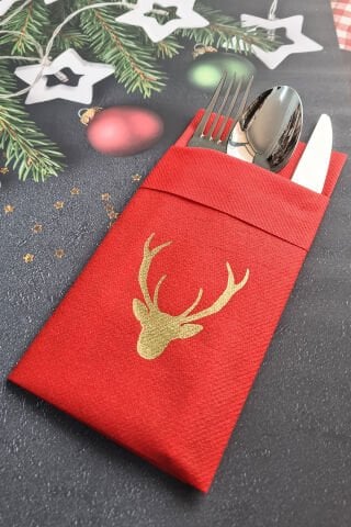 Kumaş Dokulu Kırmızı Peçete Gold Varak Geyik Kafası Yılbaşı Sofrası - Yeni Yıl Peçetesi