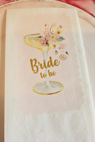 Bride to be Kadeh ve Çiçekli Bekarlığa Veda Peçetesi 20li