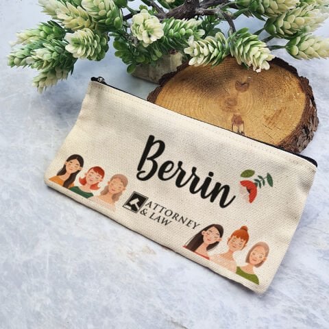 Kadın Figürlü 8 Mart Hediyesi Kalemlik Şirket Logolu