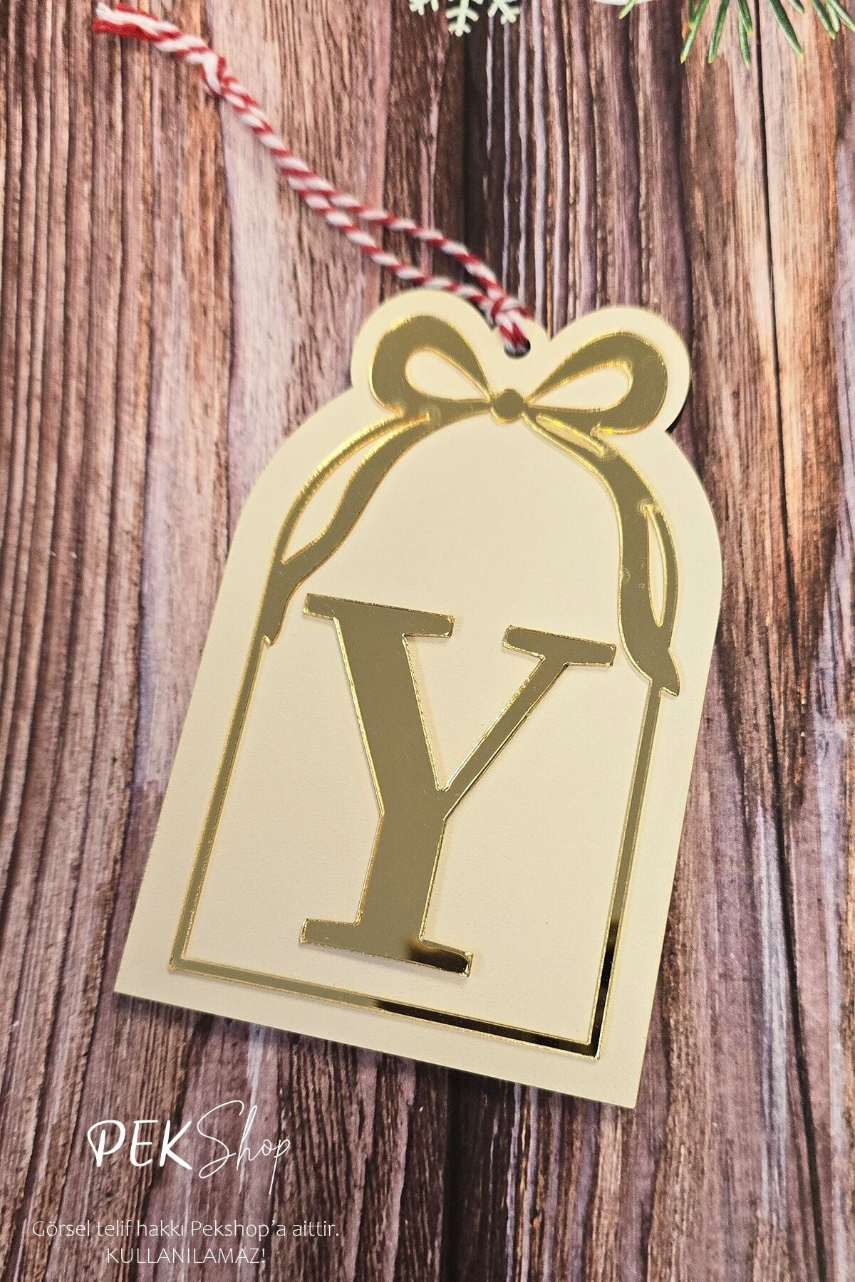 Baş Harfli Pencere Model Fiyonklu Yılbaşı Ağaç Süsü - Gold Baş Harf ve Fiyonk Tasarım Yeni Yıl Süsü Y