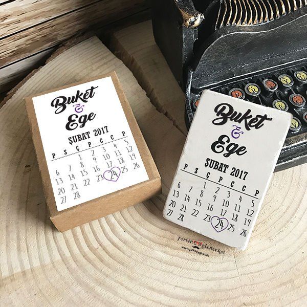 Tarihli Takvim Konsept Baskılı Taş Magnet Şeffaf Kapaklı Kraft Kutu