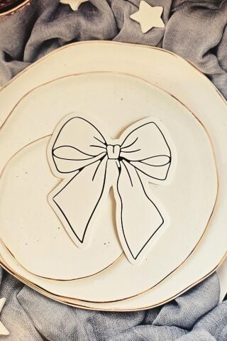 Siyah Beyaz Fiyonk Şekilli İsim Kartı Masa İsimliği Fiyonk Şekilli İsimlik 12li