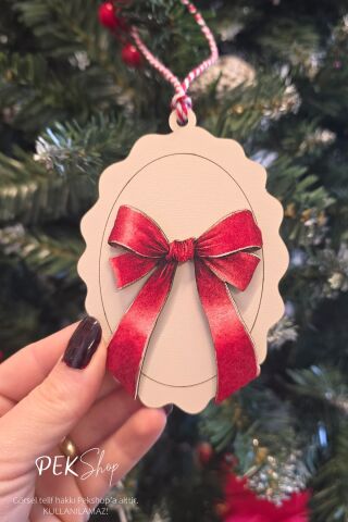 Kırmızı Fiyonk Figürlü Ahşap Yılbaşı Ağaç Süsü