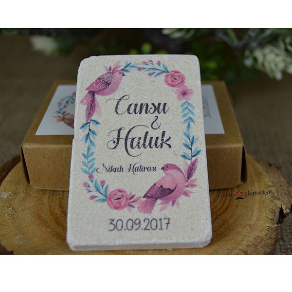 Pembe Çiçekler Kuşlar Konsept Baskılı Taş Magnet Şeffaf Kapaklı Kraft Kutu