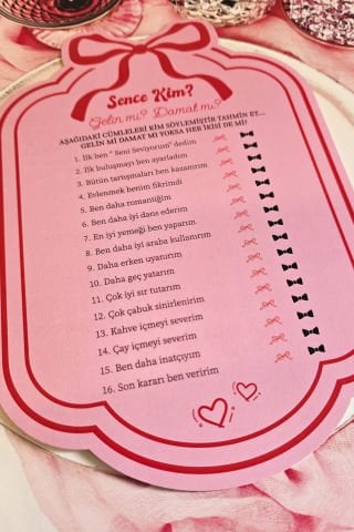 Kırmızı Pembe Fiyonk Konsept Gelin mi Damat mı? Oyun Kartı
