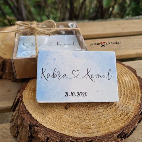 Mavi Soft Konsept Baskılı Taş Magnet Şeffaf Kapaklı Kraft Kutu