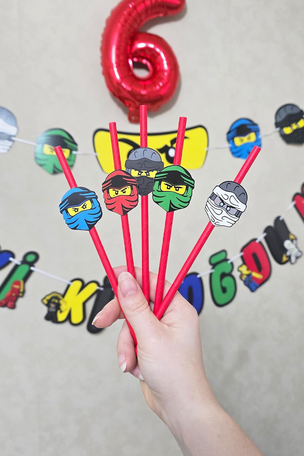 Ninjalar Tema Pipet Süsleri 10lu Ninja Konsept Lüks Pipet Paketi