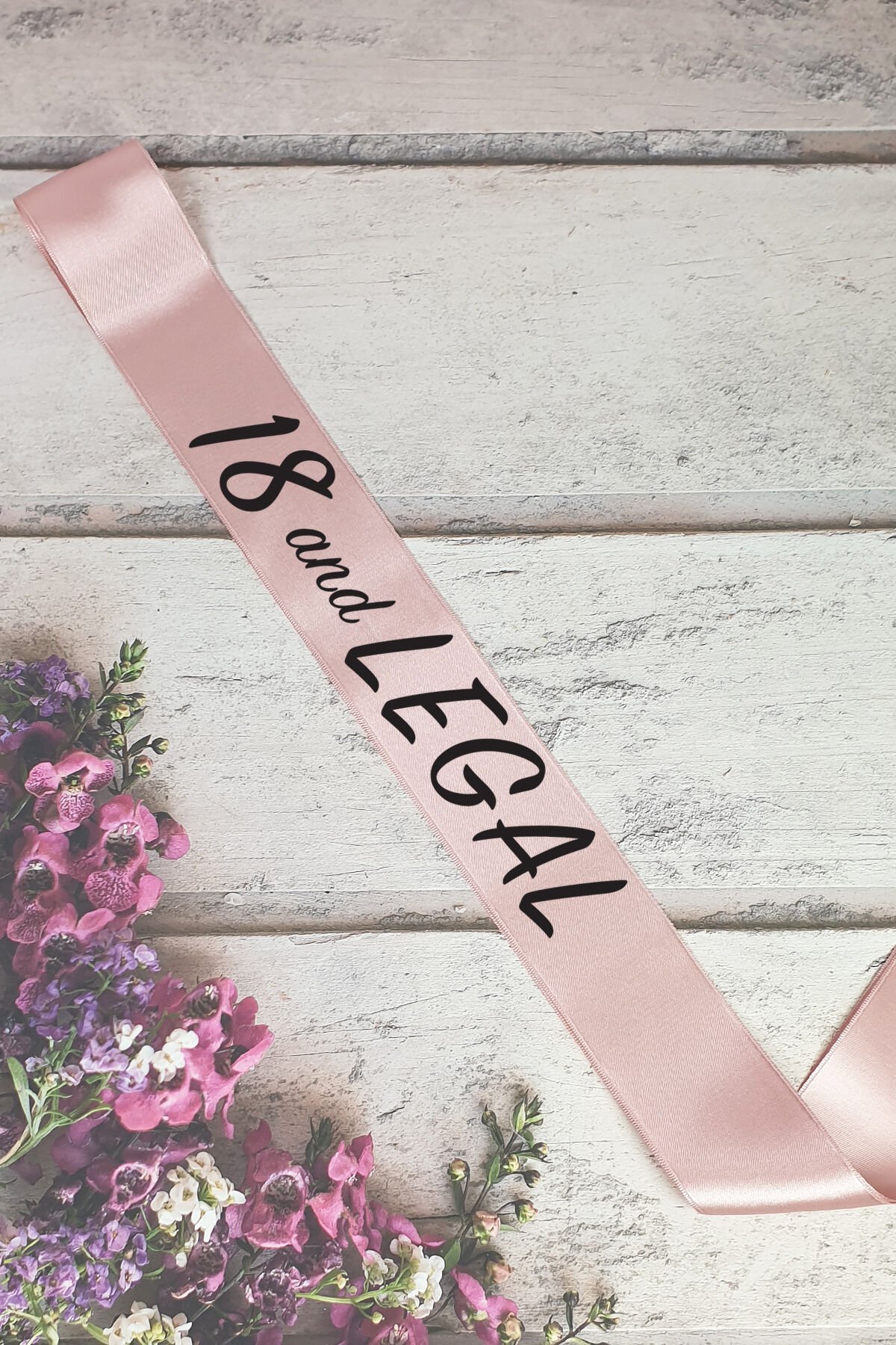 18 and Legal Doğum Günü Partisi Kuşağı